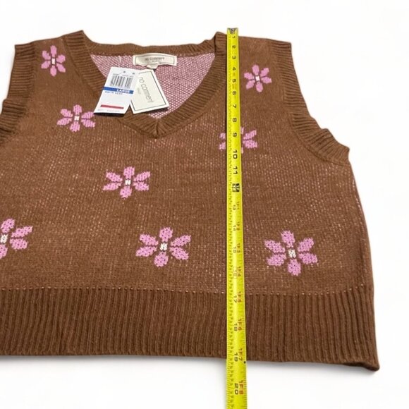No Comment Ultra Flirt Juniors' Shrunken Daisy Sweater Vest, Size L, New - Picture 7 of 8